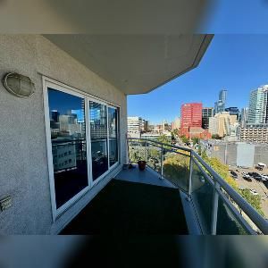 1 Bed 1 Bath Downtown Furnished Rental Edmonton - Photo 2