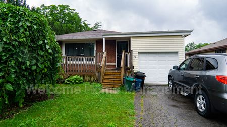 $1,895 / 3 br / 1 ba / A Stunning Lower Unit is Waiting For You in St. Catharines! - Photo 5