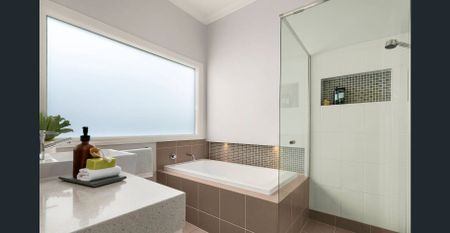 Stylish & An unbeatable location! - Photo 2