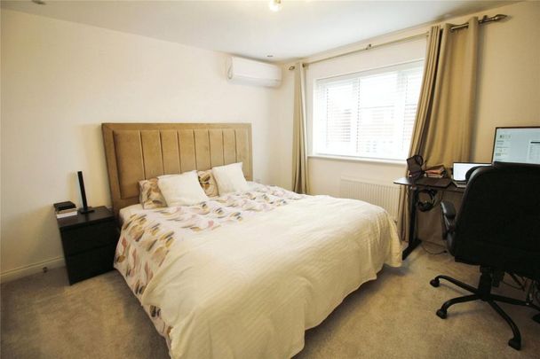 4 bedroom detached house to rent - Photo 1