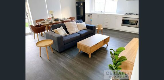 Modern Room with Ensuite starting from $250 in a shared house - Photo 2