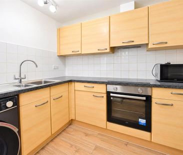 1 bedroom apartment to rent - Photo 4