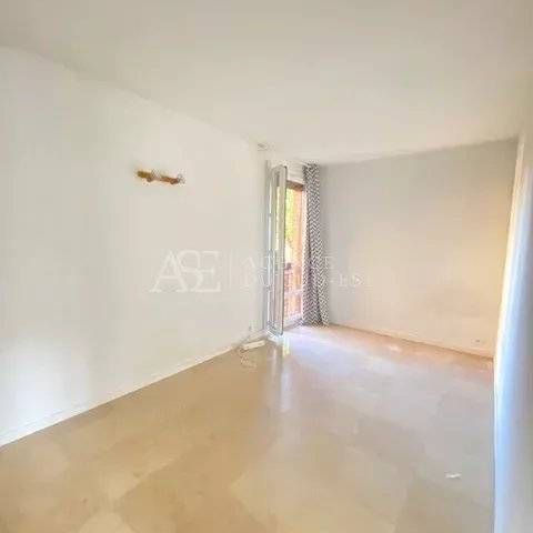 Location Appartement - Photo 1