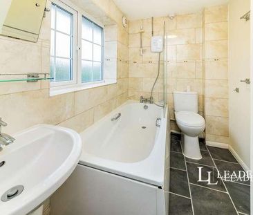 Harmans Mead, East Grinstead, RH19 - Photo 6