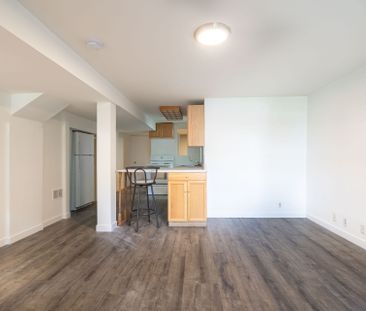 For Lease - 85 Daphne Crescent Unit# Lower, Barrie, Ontario - Photo 2