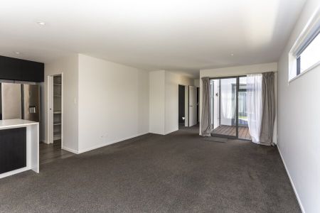 Modern three bedroom home in Halswell! - Photo 3