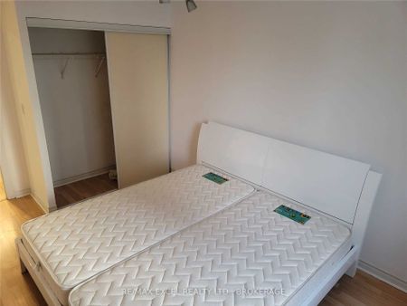 For Lease - 18 Sommerset Way Unit# 1007, Toronto, Ontario - Photo 2