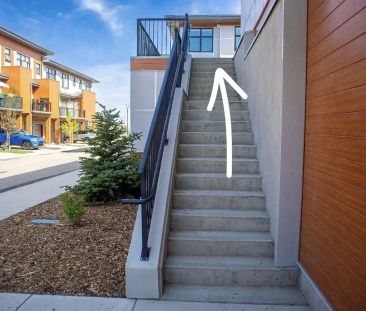 FULLY FURNISHED 2 BED + 2 BATH TOWNHOME IN BELMONT SW | HEATED UNDE... - Photo 1