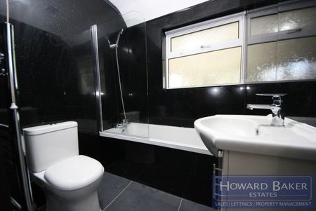 Penrose Avenue, Carpenders Park, WD19 - Photo 4