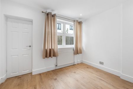 2 Bed Flat, Springbank Road, SE13 - Photo 5