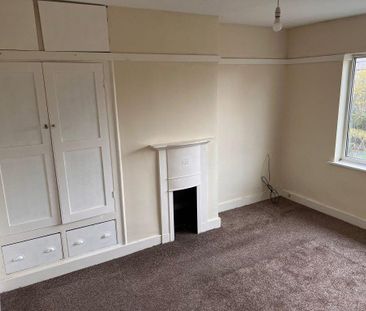 4 bedroom semi-detached house to rent - Photo 5