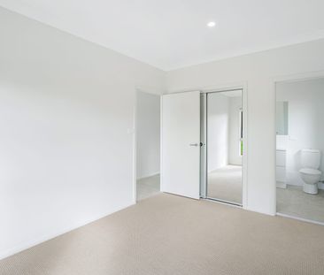 4-Bedroom Family Home in Sought-After Chisholm! Ducted Air, Alfresc... - Photo 3