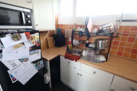 1 bedroom flat to rent - Photo 4