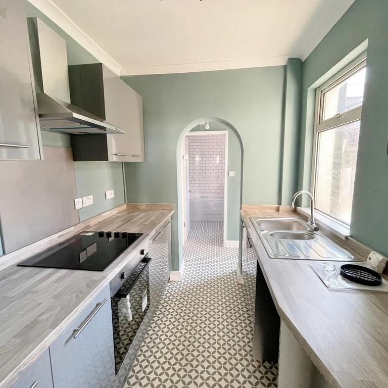 4 bedroom house to rent - Photo 1