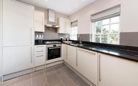 2 bedroom apartment to rent - Photo 5