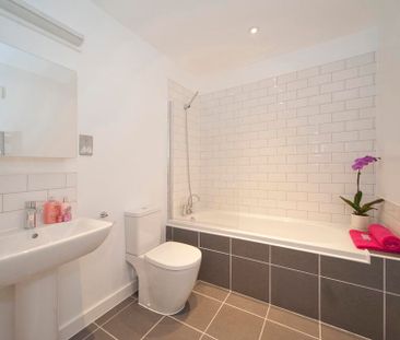 2 bedroom apartment to rent - Photo 5