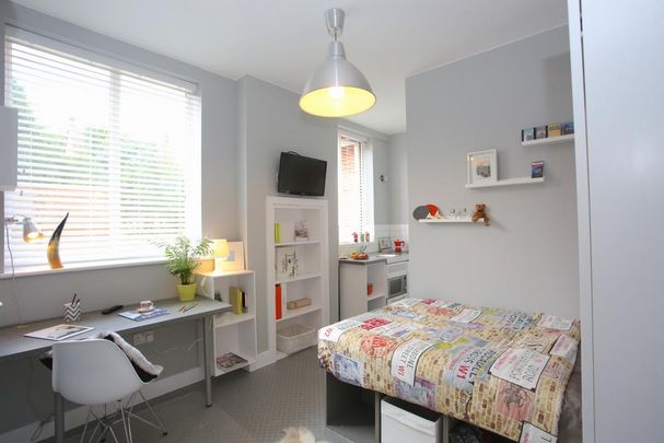 Studio to rent - Photo 1