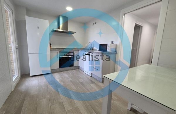 Alquiler de ático en Avenida Tomás Cacho, 1 z - Photo 1