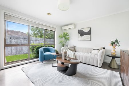 2/28 Hayfield Road, Mount Waverley VIC 3149 - Apartment For Rent | Domain - Photo 2