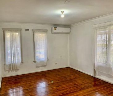 Brick Veneer House - Photo 4