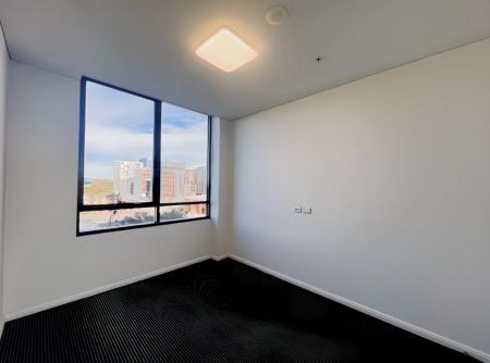 1 bed 1 bath - Photo 4