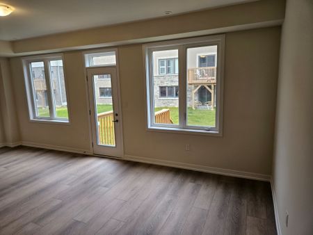 For Lease - 22 Ziibi Way Unit# Upper, Clarington, Ontario - Photo 5