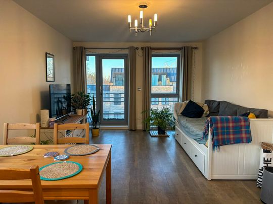 Glenalmond Avenue, Cambridge - Photo 1