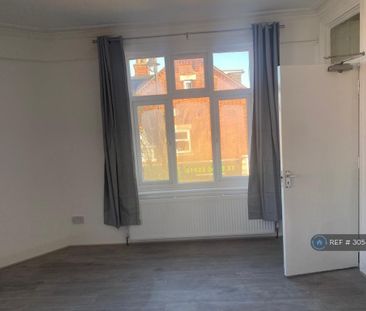 4 bedroom maisonette to rent - Photo 4