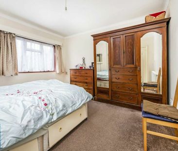 Courthouse Road, N12, London - Photo 2