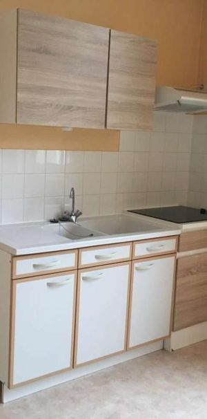 Location Appartement 1 pièce 36m² MONTMORILLON 86500 - Photo 1