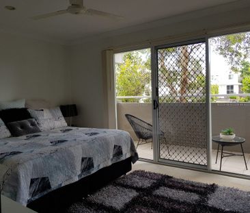 Beautiful 3 bedroom townhouse with DLUG - Photo 4