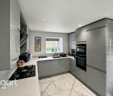 3 bedroom detached house to rent - Photo 3