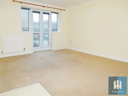 Croft Court, Mount Lane, Rastrick, Brighouse, HD6 - Photo 3