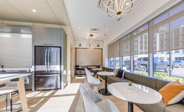 For Lease - 3250 Carding Mill Trail Unit# 514, Oakville, Ontario - Photo 1