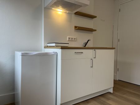 Modern renovated and newly furnished room with kitchenette in Maastricht te huur - Foto 5