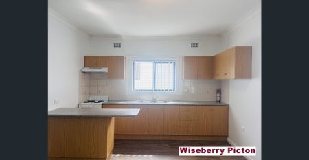 Near new renovated 3 bedroom home!!! - Photo 5