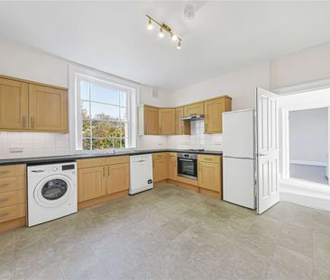 Top floor two bedroom set in the heart of St. John's Wood. - Photo 3
