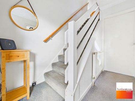 2 bedroom terraced house to rent - Photo 2