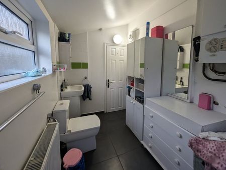 4 Bed Semi-Detached House, Southampton St, RG1 - Photo 5