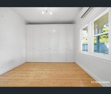 Spacious Living In The Heart Of Ringwood - Photo 3