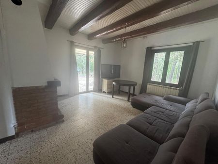 Location Appartement 3 pièces 51m² TOURVES 83170 - Photo 3