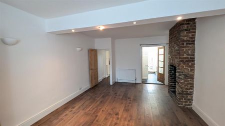 2 bedroom terraced house to rent - Photo 2