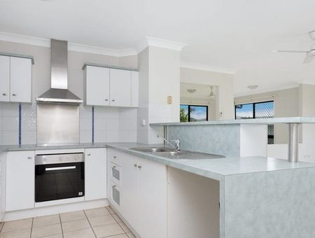 SPACIOUS FAMILY HOME IN A QUIET KIRWAN CUL-DE-SAC! - Photo 5