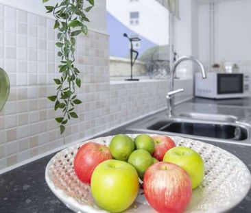Double Room Near George Eliot Hospital | Close to Bermuda Park | No... - Photo 5