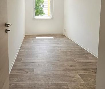Hochwertig sanierte Wohnung mit Fußbodenheizung und TOP Balkon zu v... - Photo 1