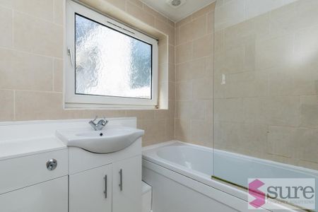 4 bedroom terraced house to rent - Photo 5