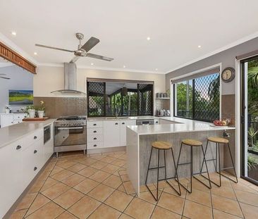 Peaceful Family Retreat in Prime Buderim Location - Photo 3