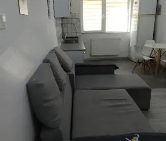 Inchiriez apartament 2 camere - Photo 4