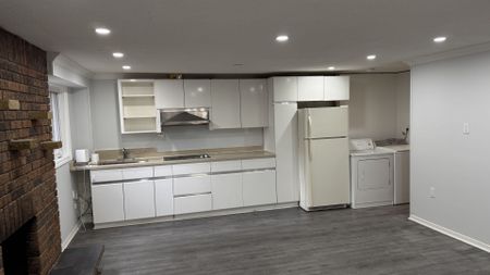 For Lease - 50 Elgin Mills Road Unit# Basement, Richmond Hill, Ontario - Photo 2