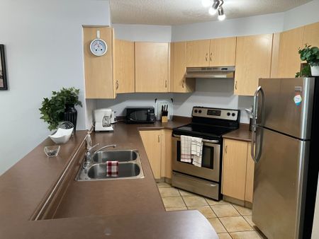 Unit 617, 1121 - 6 Avenue SW, Calgary AB - Photo 2